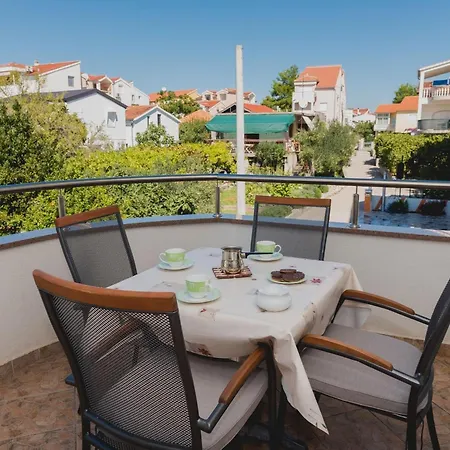 One Bedroom With Sea View Daire