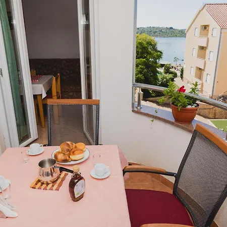 Daire One Bedroom With Sea View Srima