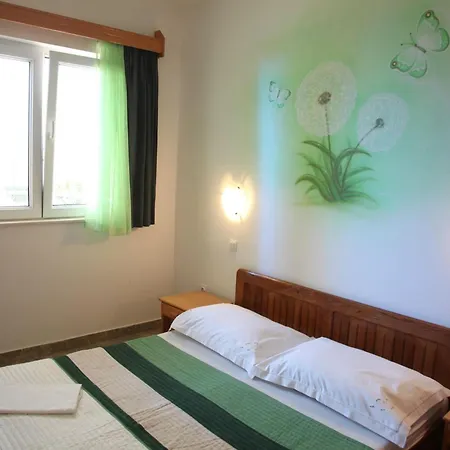 One Bedroom With Sea View Daire